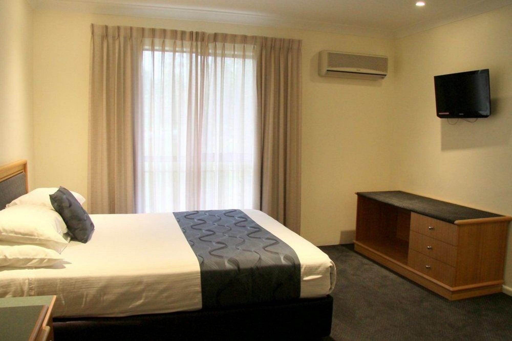 West End Motor Lodge Orange Extérieur photo
